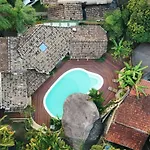 Villa del Mare / Centro da Ilha